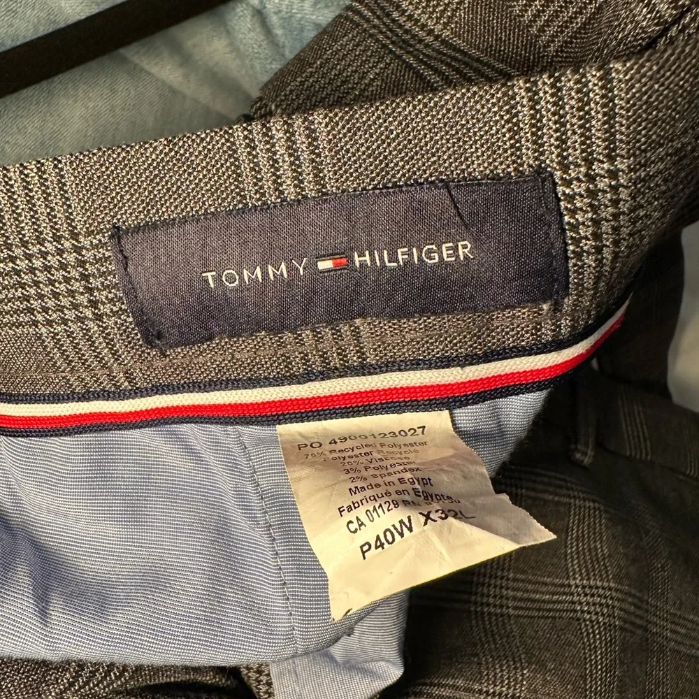 Tommy Hilfiger Gray Plaid Trousers NWOT - Picture 2 of 2